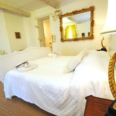 52 Bed & Breakfast