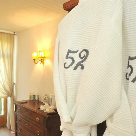 住宿加早餐酒店 52 4*